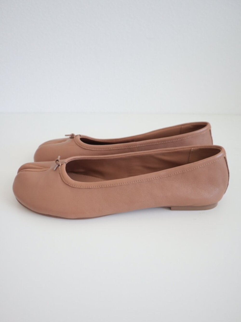 Steve Madden Calico Leather Split Toe Ballet Flats | 11 - Picture 4 of 8